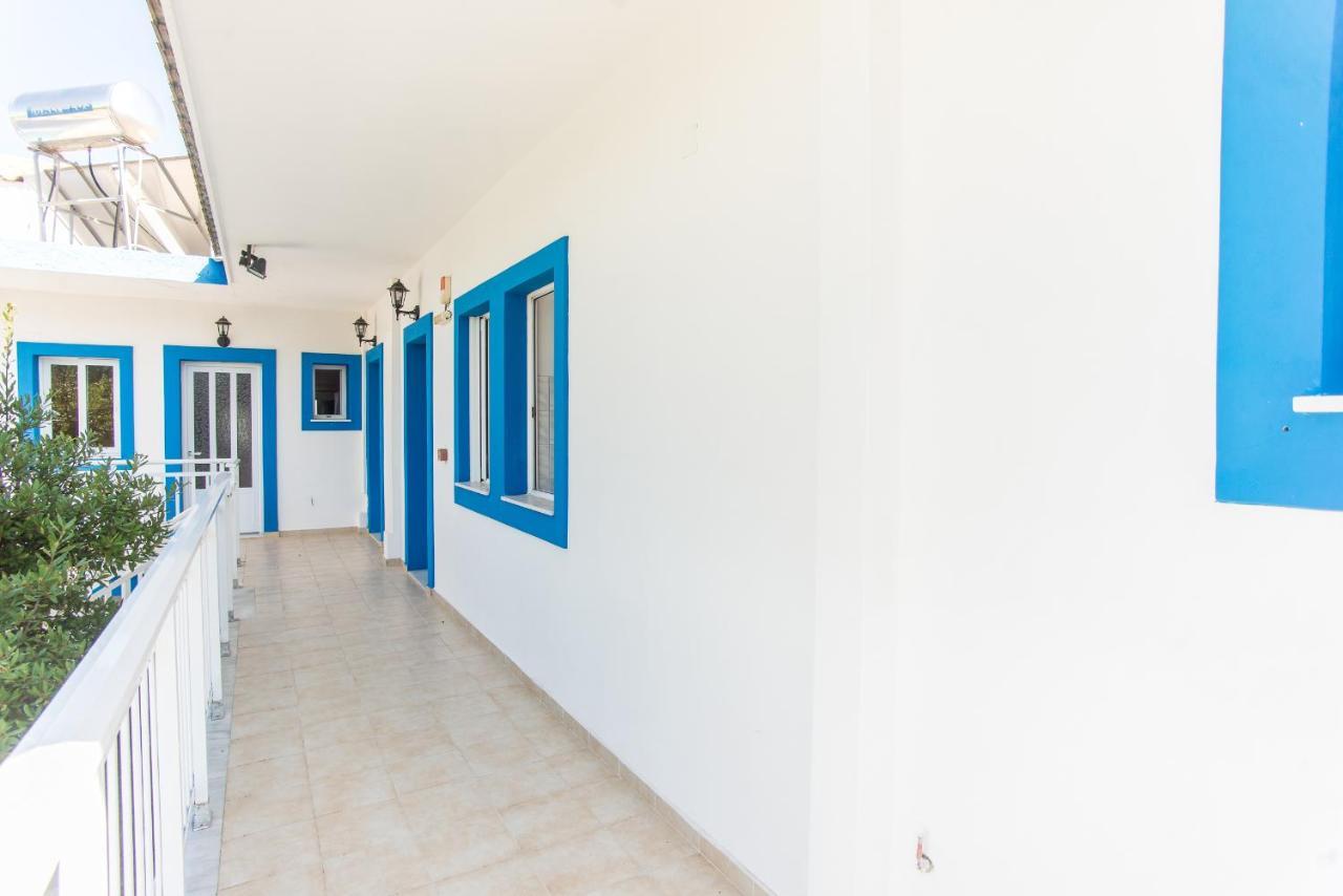 Blue White Apartments - Kefallonia Poolside Retreats Spartia  Exterior photo